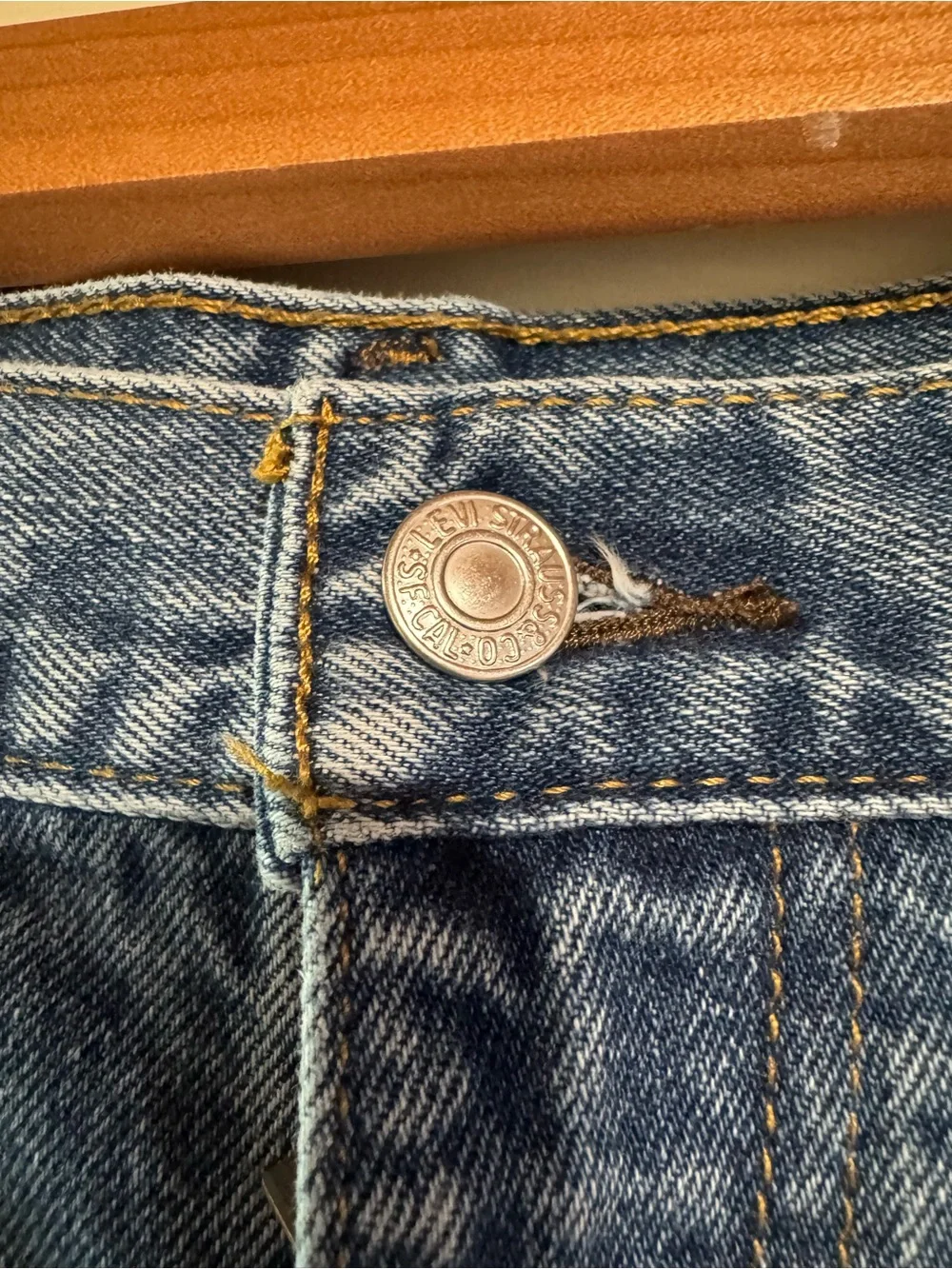 Levi’s 560 Men’s Blue Jeans Size 40/32 Used